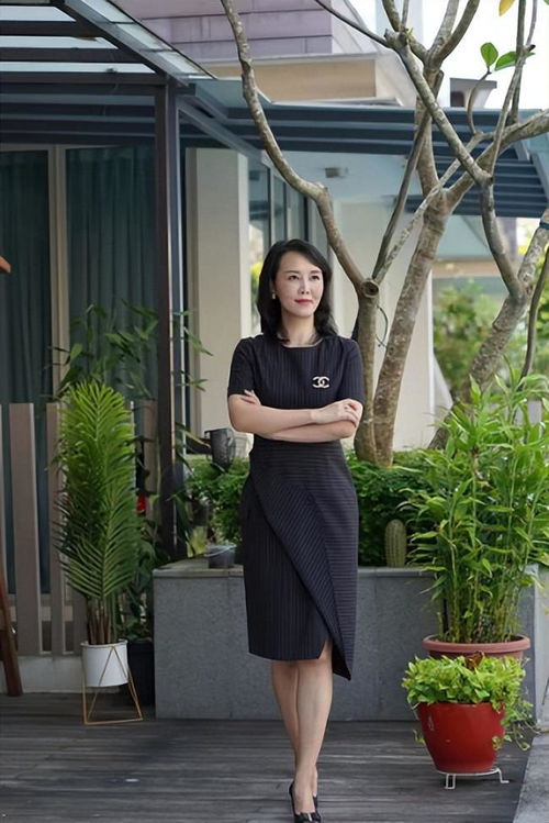 我法學(xué)本碩,曾投簡(jiǎn)歷200多封石沉大海,如今是國(guó)際舞臺(tái)律政佳人